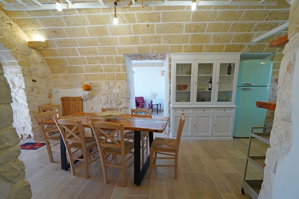 Dining Room, Kitchen