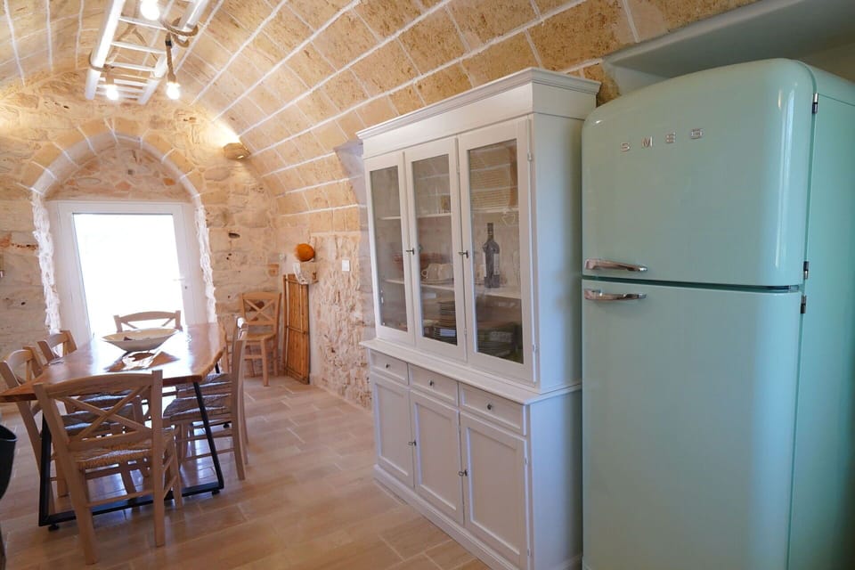 Dining Room, Kitchen