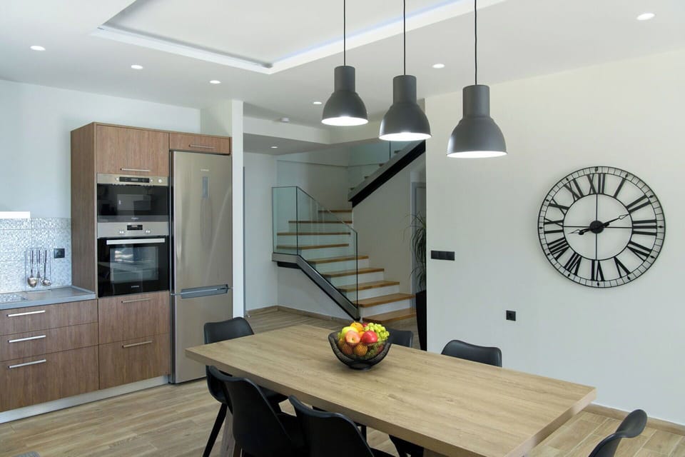 Dining Room, Kitchen
