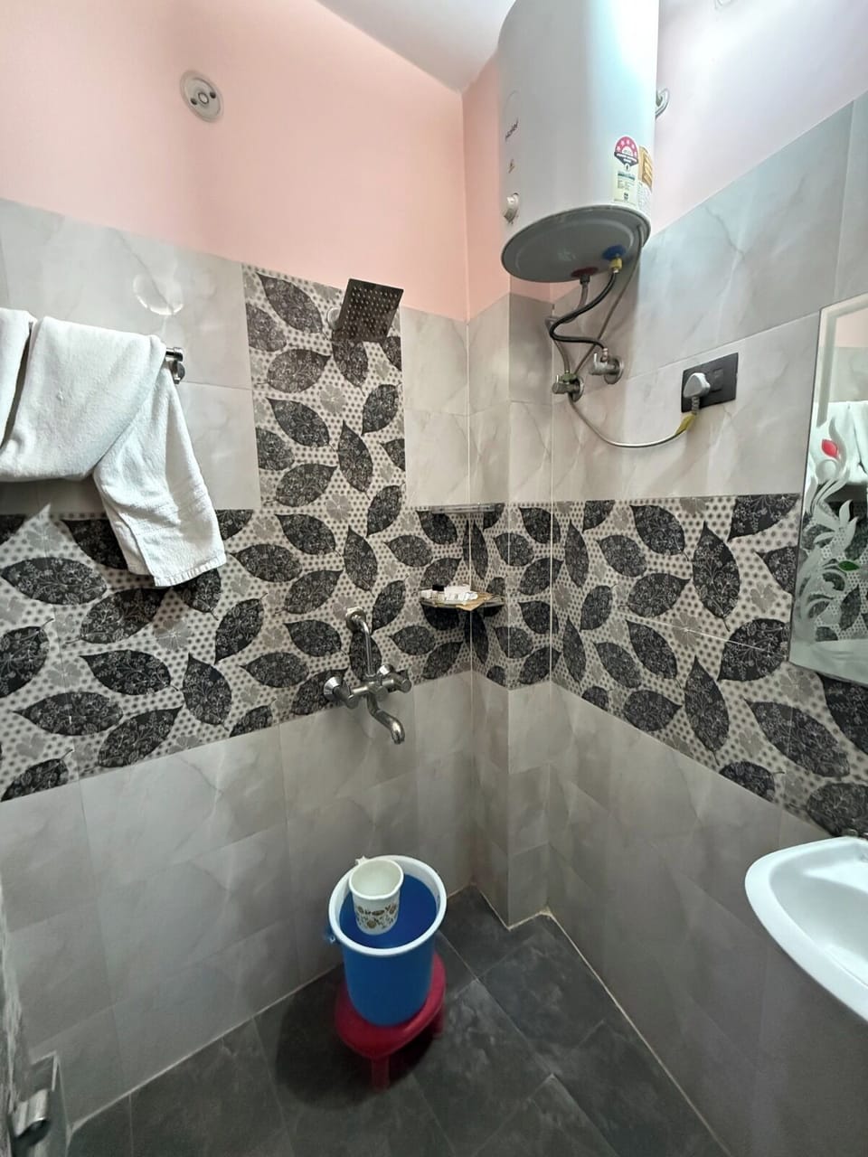 Deluxe Double Room, City View | Bathroom