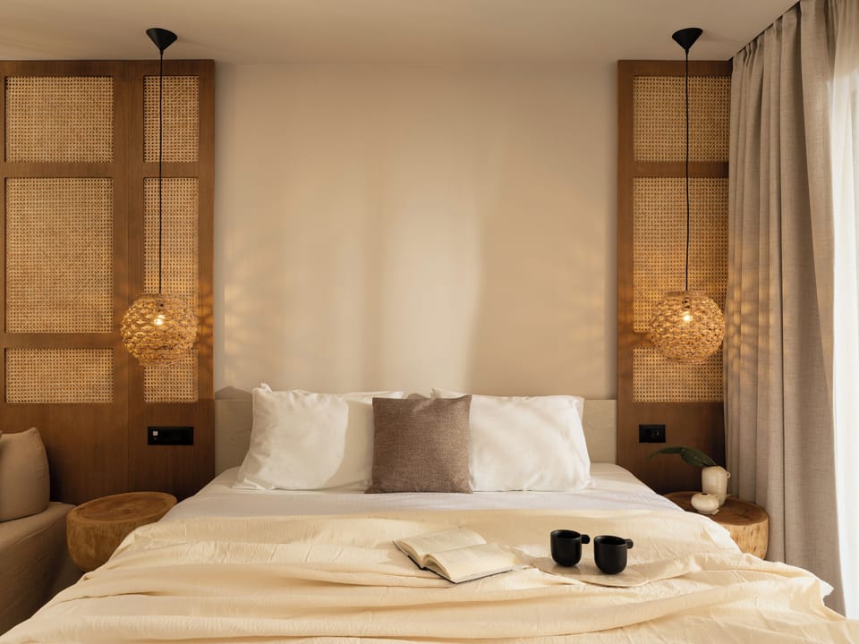 In-room safe, laptop workspace, soundproofing, free WiFi