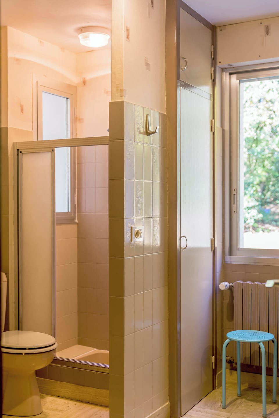 Comfort Suite, Balcony, Park View | Bathroom | Hair dryer, towels, soap, shampoo