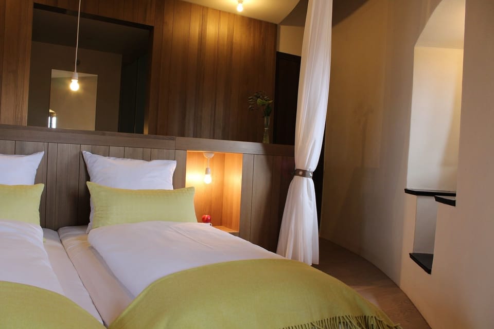 Double Room | Desk, free WiFi, bed sheets
