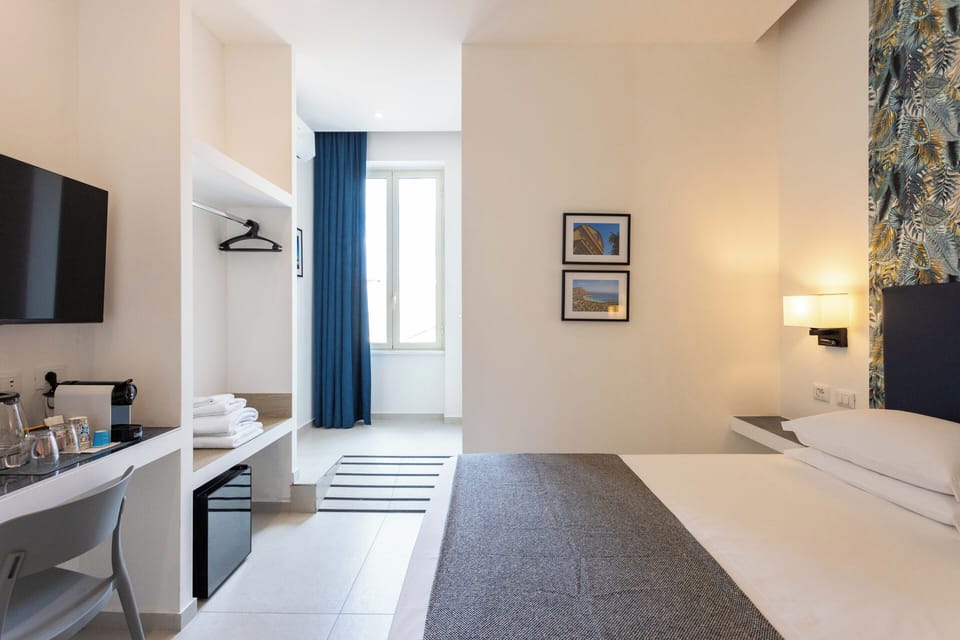 Standard Room | Desk, laptop workspace, free WiFi