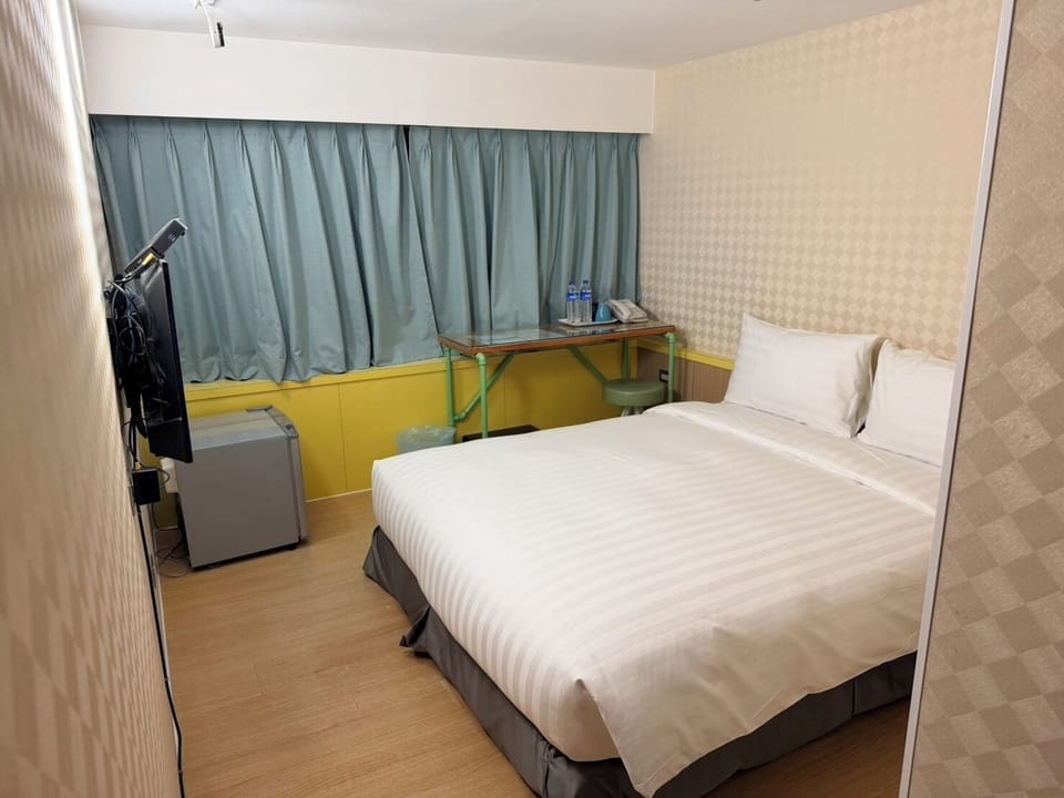 Standard Double Room, City View | In-room safe, iron/ironing board (on request), WiFi (free)