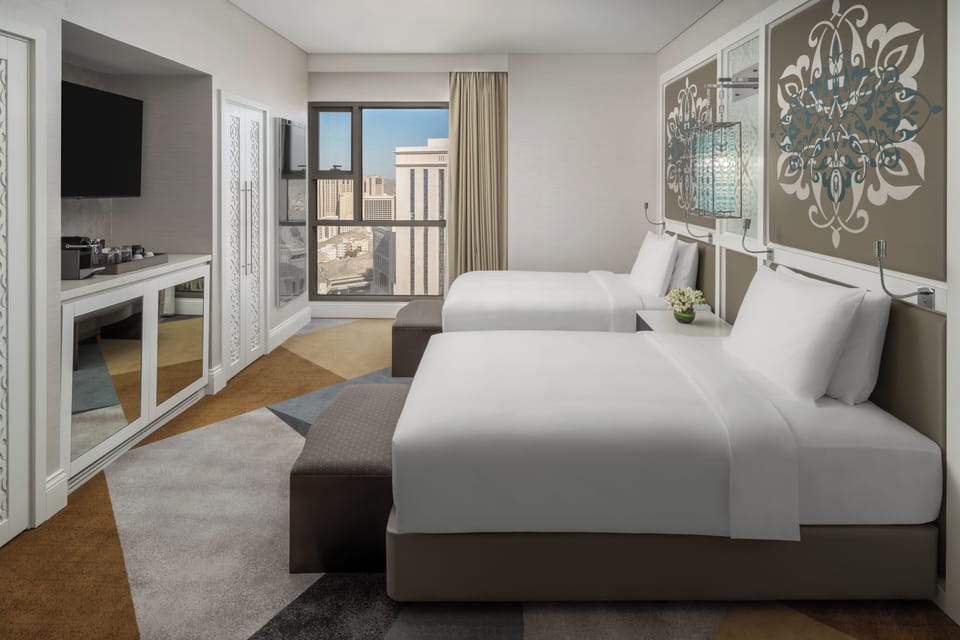 Room, 2 Twin Beds (Guest Room) | Down comforters, minibar, in-room safe, blackout drapes