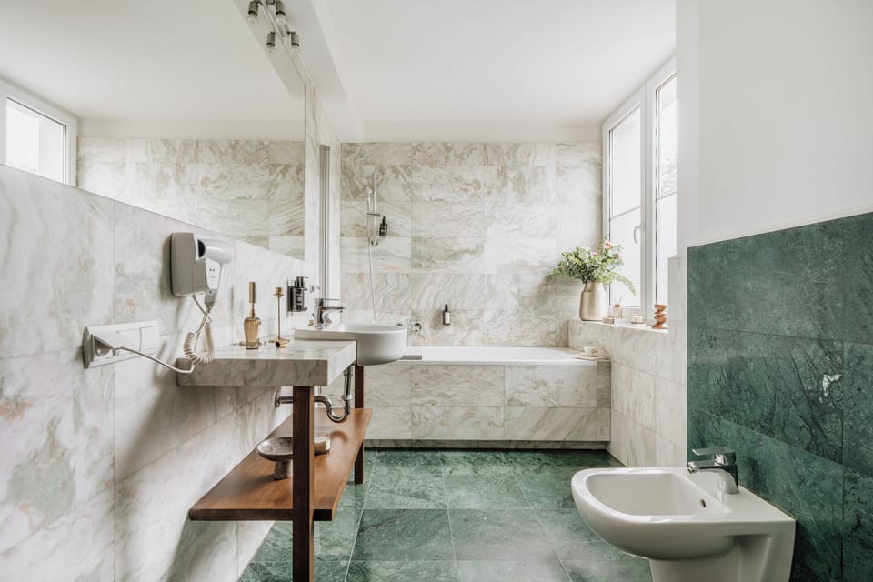 Superior Triple Room | Bathroom | Free toiletries, hair dryer, slippers, towels