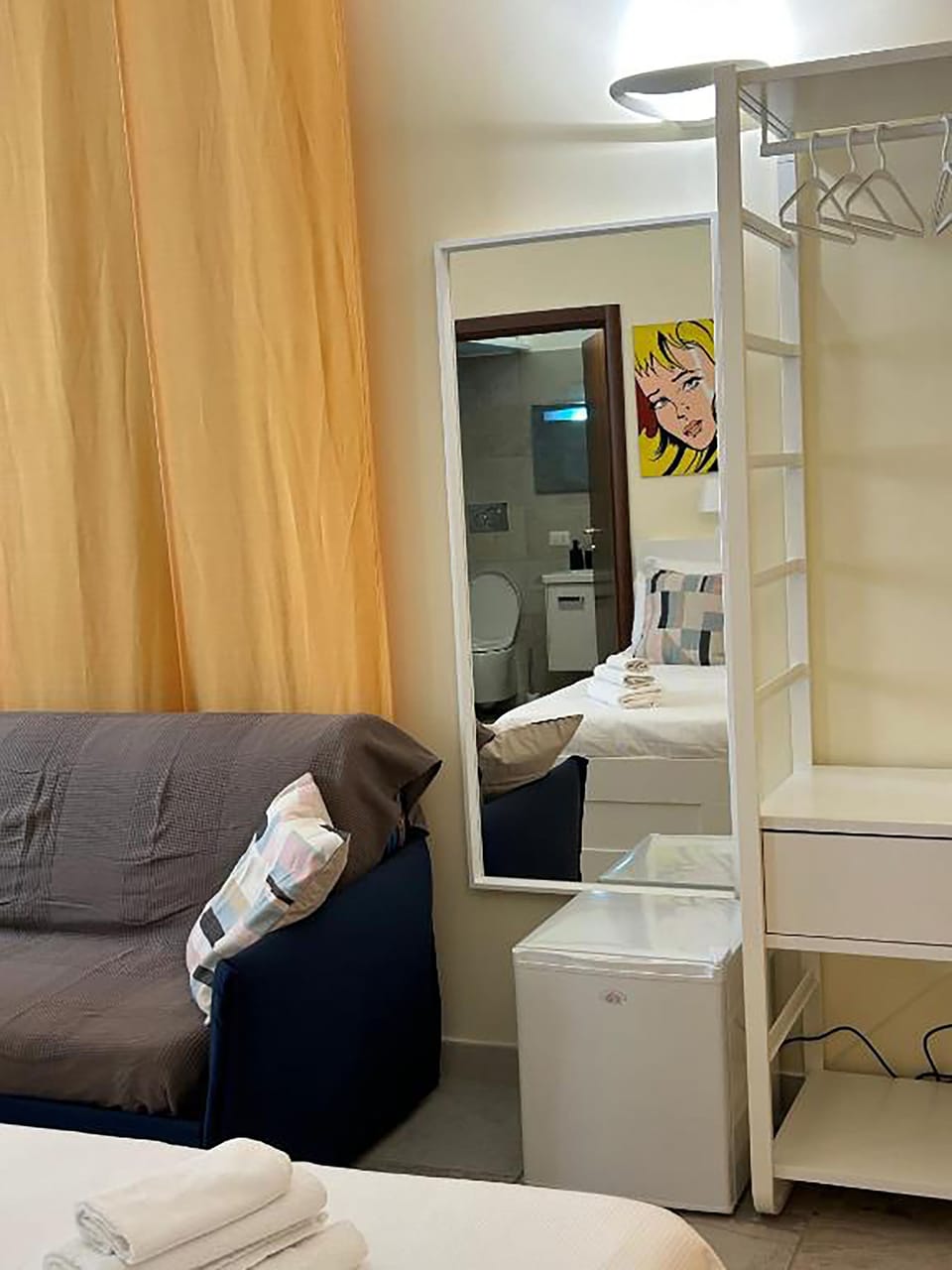 Apartment (2 Bedrooms) | 2 bedrooms, iron/ironing board, bed sheets
