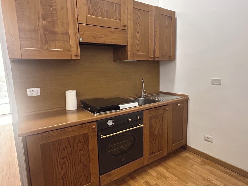 Apartment (2 Bedrooms) | Private kitchen | Electric kettle