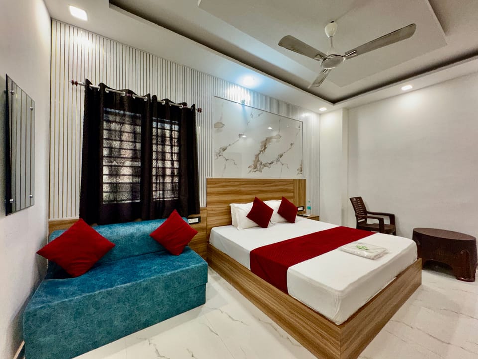 Standard Triple Room | Premium bedding, desk, bed sheets