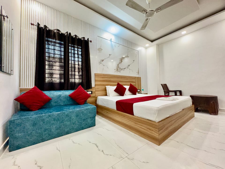 Standard Triple Room | Premium bedding, desk, bed sheets