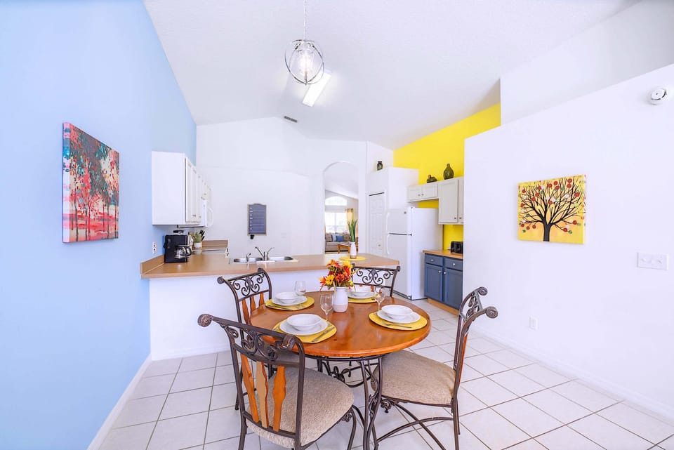 House | 4 bedrooms, high-speed internet