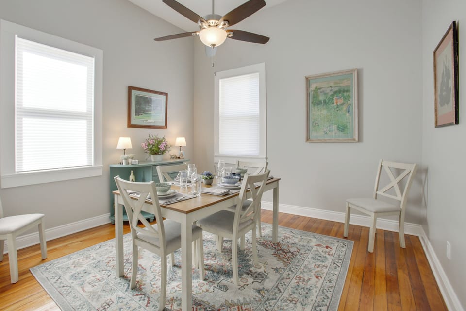House (2 Bedrooms) | Interior