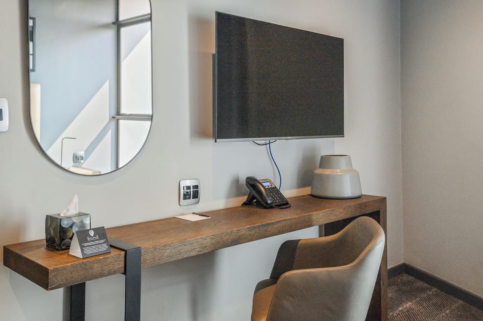 Standard Room | Desk, laptop workspace, iron/ironing board, free WiFi