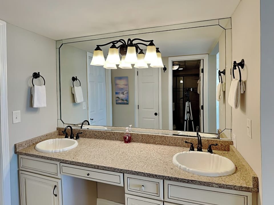 Primary Bathroom - Dual Sink Vanity - First Floor