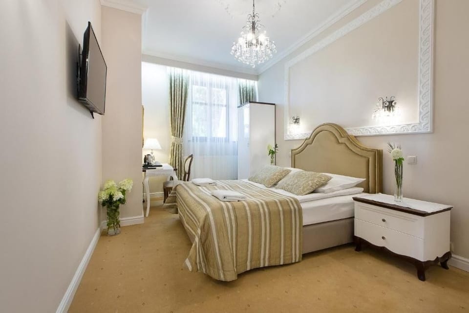 Premium Double Room, Non Smoking, Garden View | Free WiFi