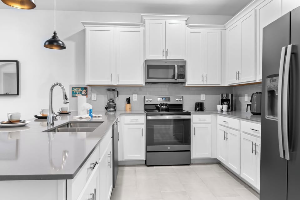 Full Kitchen