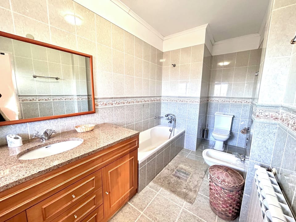 QUINTA DO RIBEIRINHO Bed and Breakfast in Santarém District, Portugal