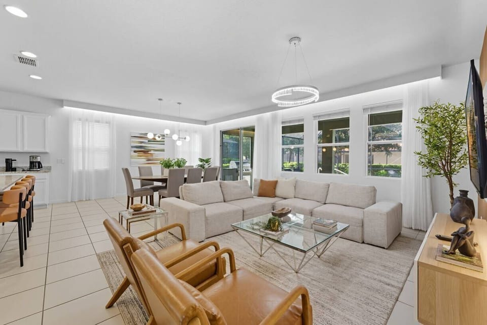 Communal lounge / TV room,Living Room