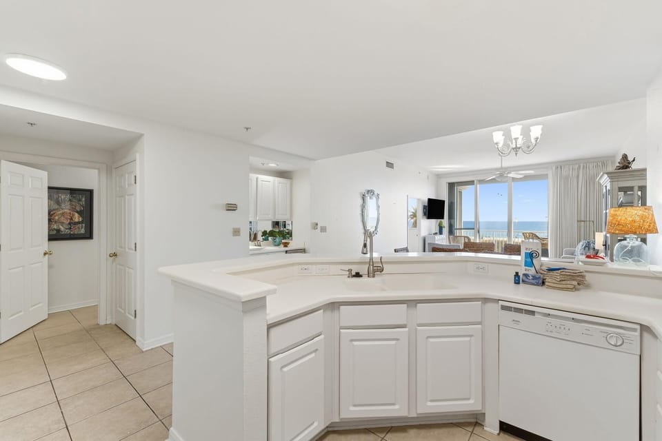 Condo, Multiple Beds (Spanish Key 107) | Private kitchen | Oven, toaster