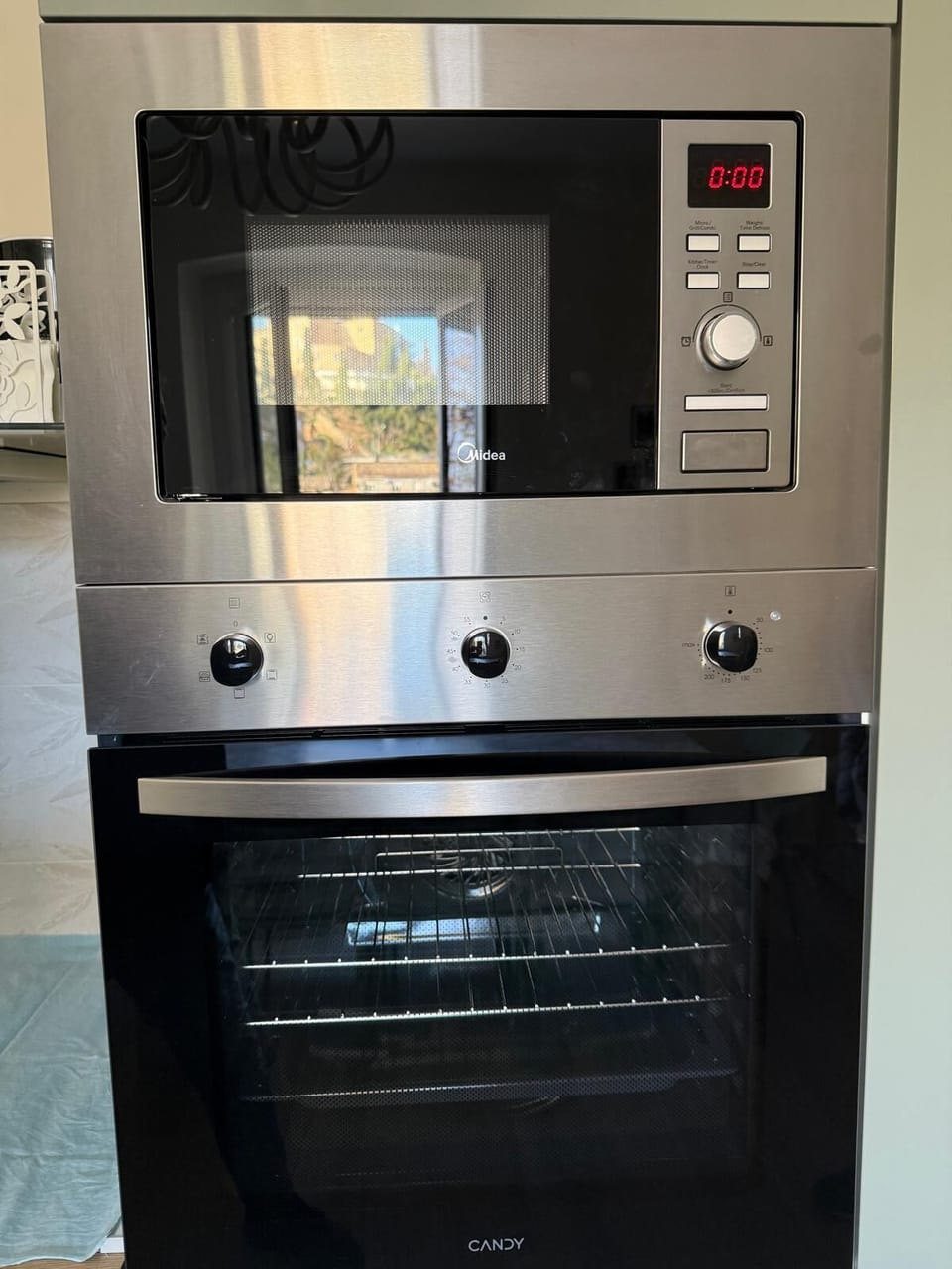 Microwave
