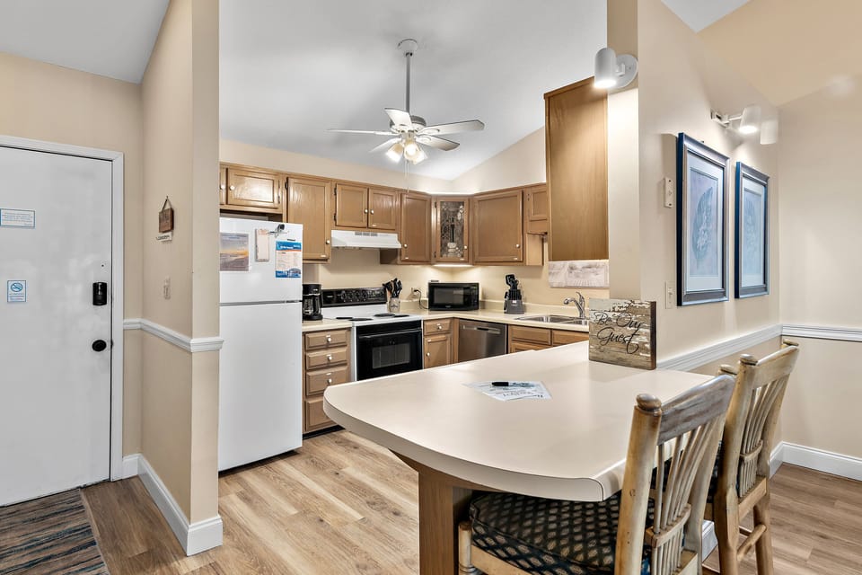 Full kitchen