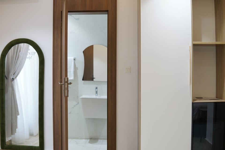 Comfort Single Room | In-room safe, desk, laptop workspace, free WiFi