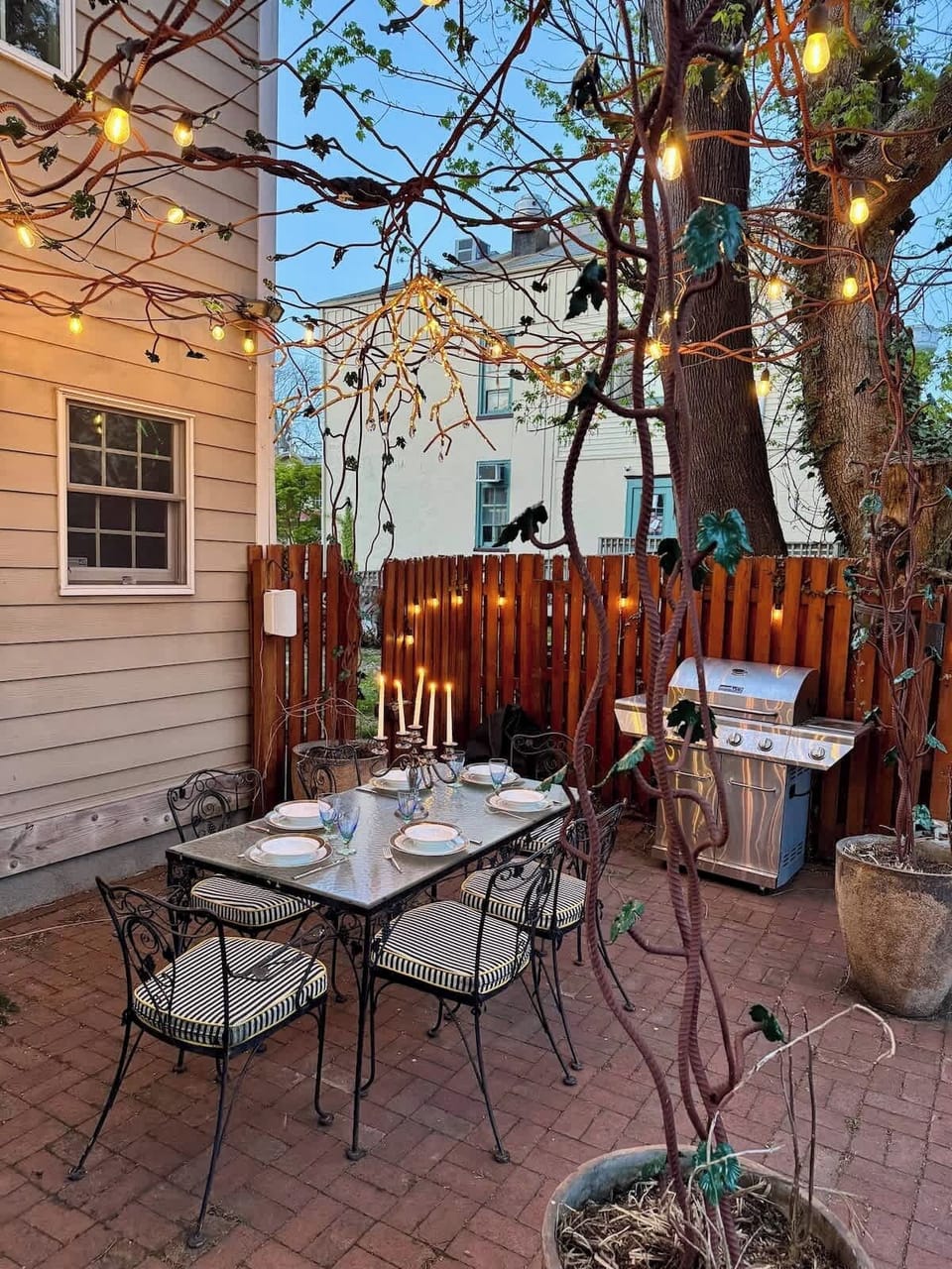 Outdoor dining