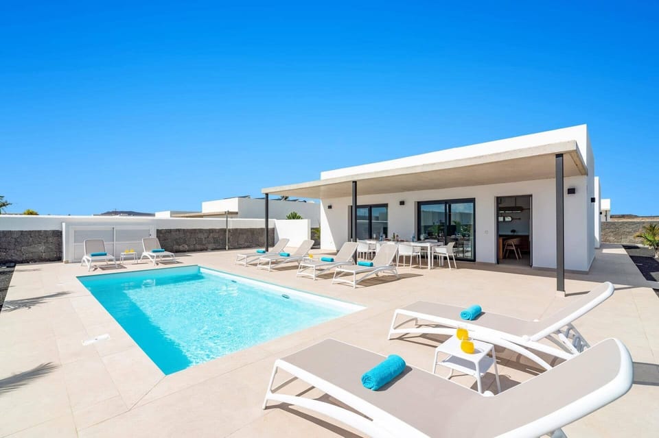 Villa Tigotan image