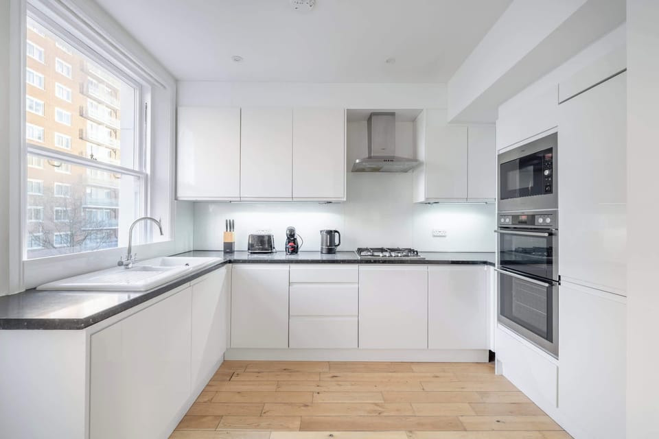 The kitchen is fully equipped to prepare a simple meal 