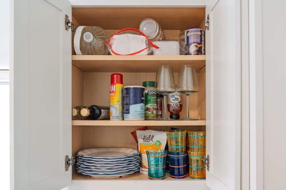 Equip yourself with our handy kitchen utensils, ready to help you whip up delicious dishes! 🍴🥘