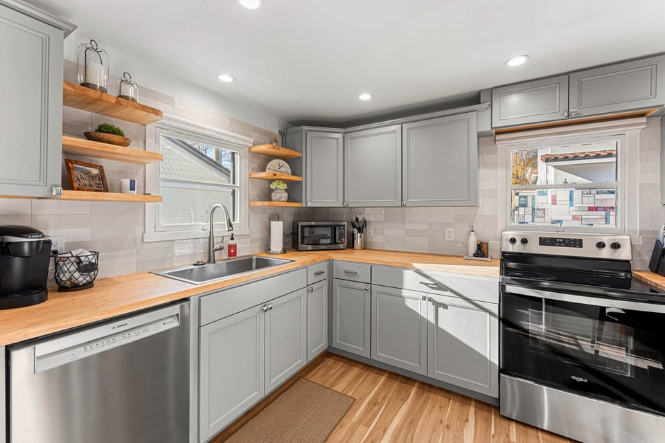1211 N 16th St-16