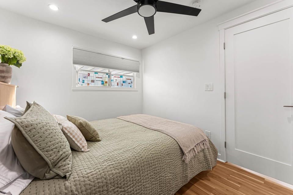 1211 N 16th St-26