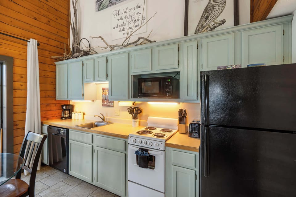 The open kitchen is well equipped for an unforgettable getaway​