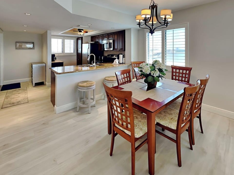 Condo (2 Bedrooms) | Property amenity