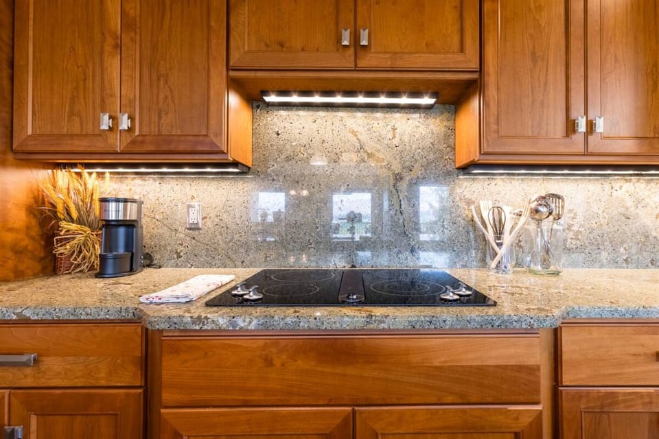 Spacious kitchen to make your favorite home cooked meals.