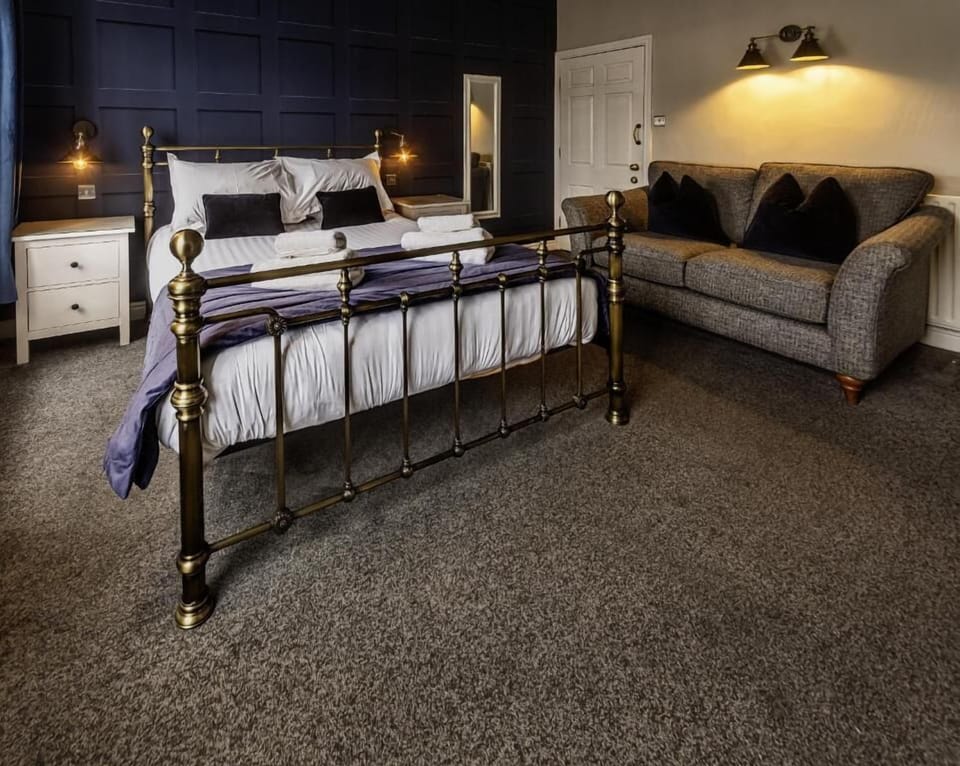 Superior Double King room | Free WiFi, bed sheets