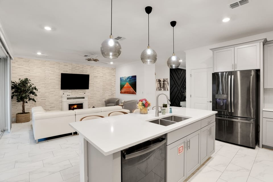 Kitchen seamlessly blend into the living room area
