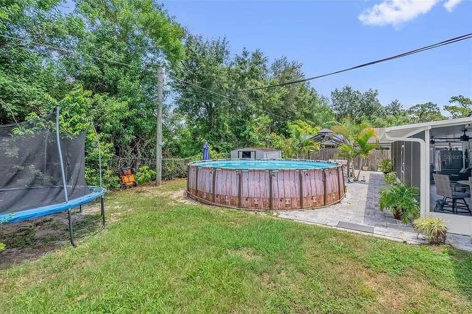 Backyard/Pool/Trampoline/Pool Table!
