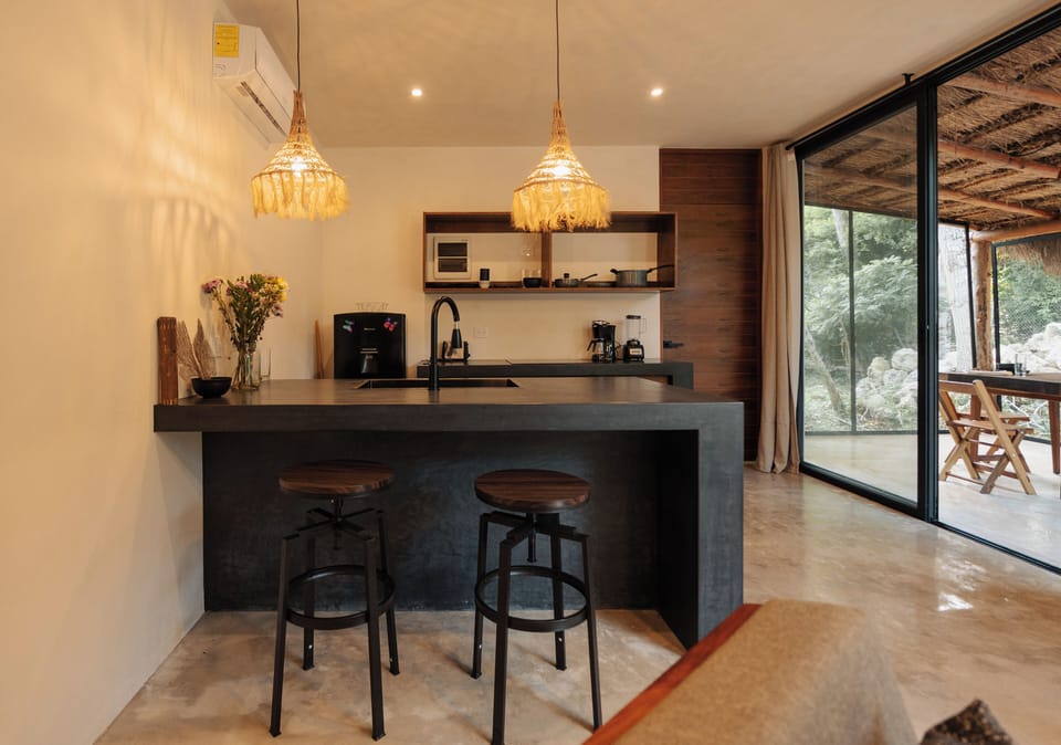 Luxury House, Garden View | Private kitchen