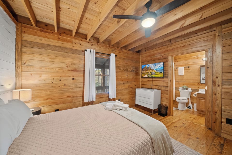 TV and Private Bathroom in the Queen Bedroom