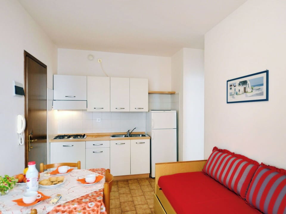 Apartment, Condominium, Hotel