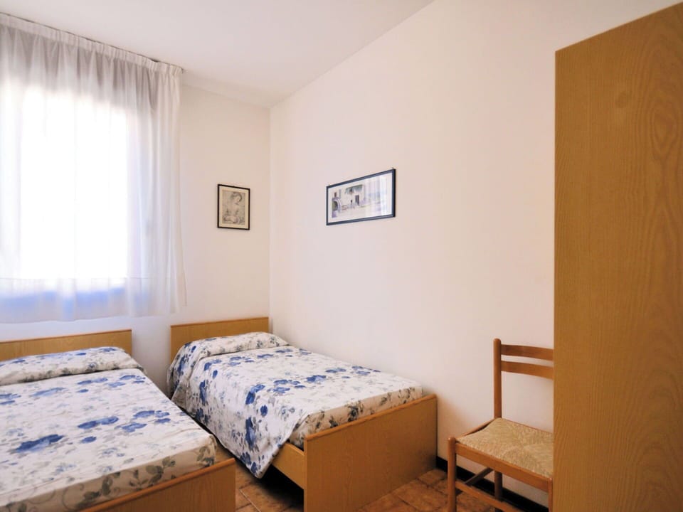 Apartment, Condominium, Hotel