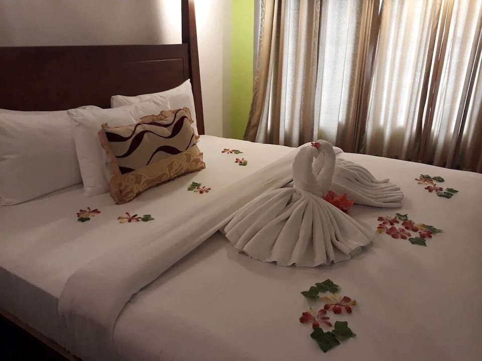 Desk, iron/ironing board, free WiFi