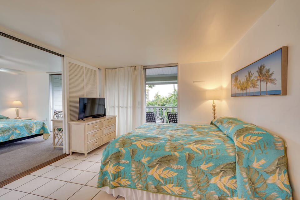 Studio | Queen Bed