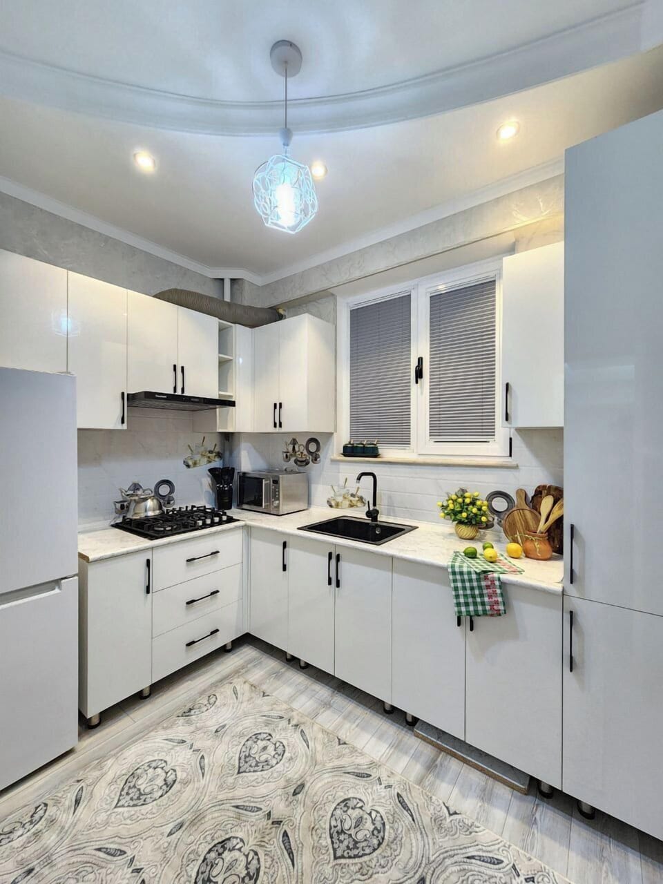 Comfort Apartment, Balcony, Courtyard View | Private kitchen | Fridge, microwave, stovetop, electric kettle