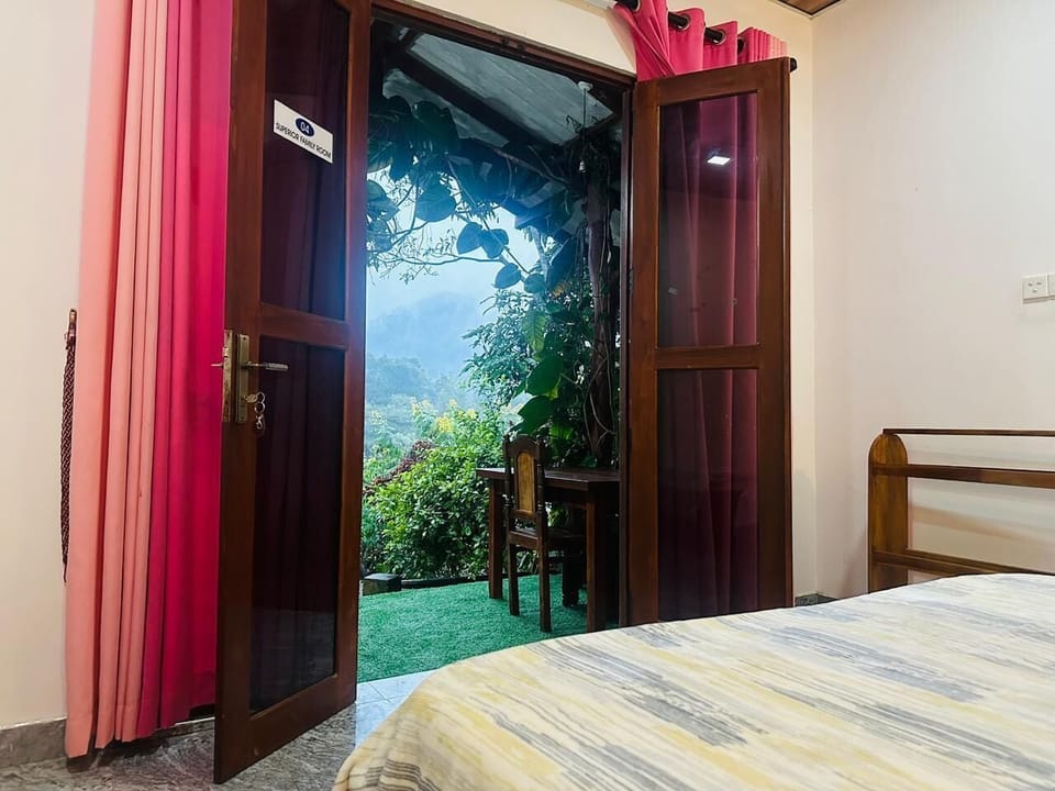 Deluxe Double Room, Mountain View | Room amenity