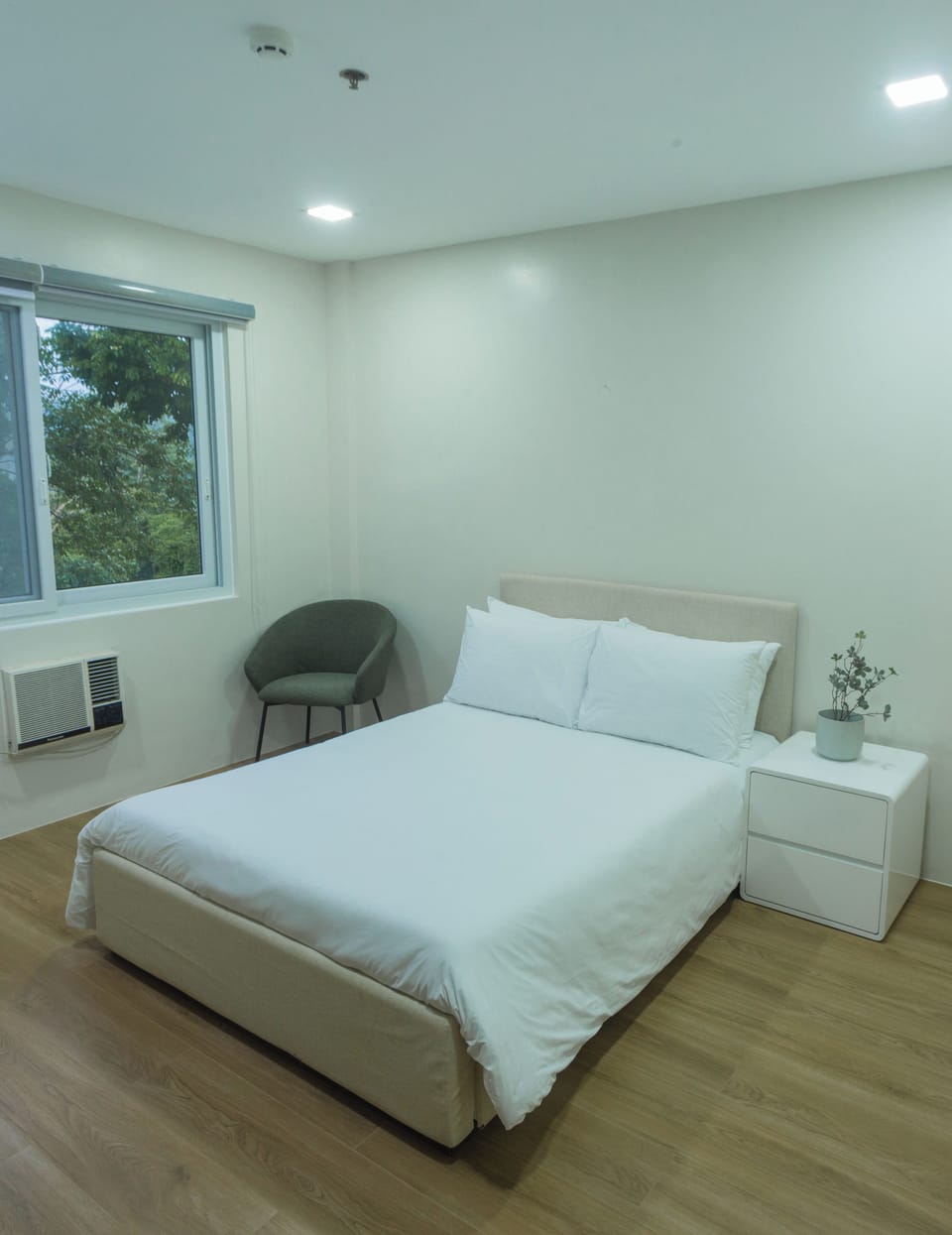 Family Apartment, 3 Bedrooms, Balcony, Sea View | Soundproofing, WiFi (free)