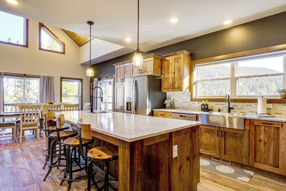 House (4 Bedrooms) | Interior