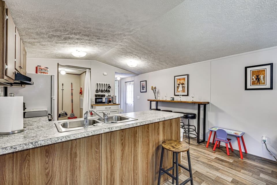 House (2 Bedrooms) | Interior